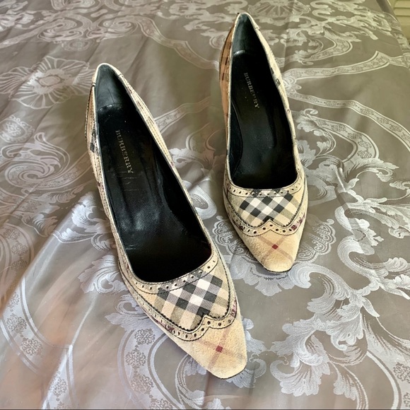 Authentic Vintage Classic Check Burberry Heels 👠 - Picture 1 of 4